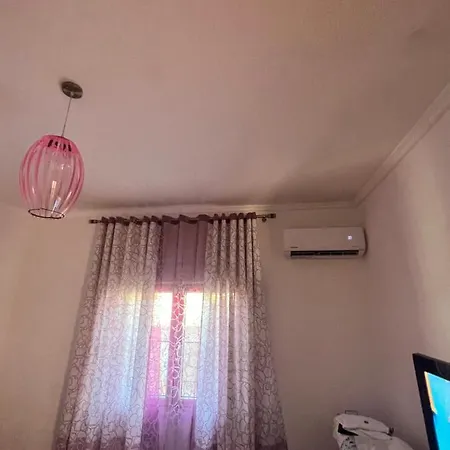 Holiday Home Hébergement de vacances Vlorë